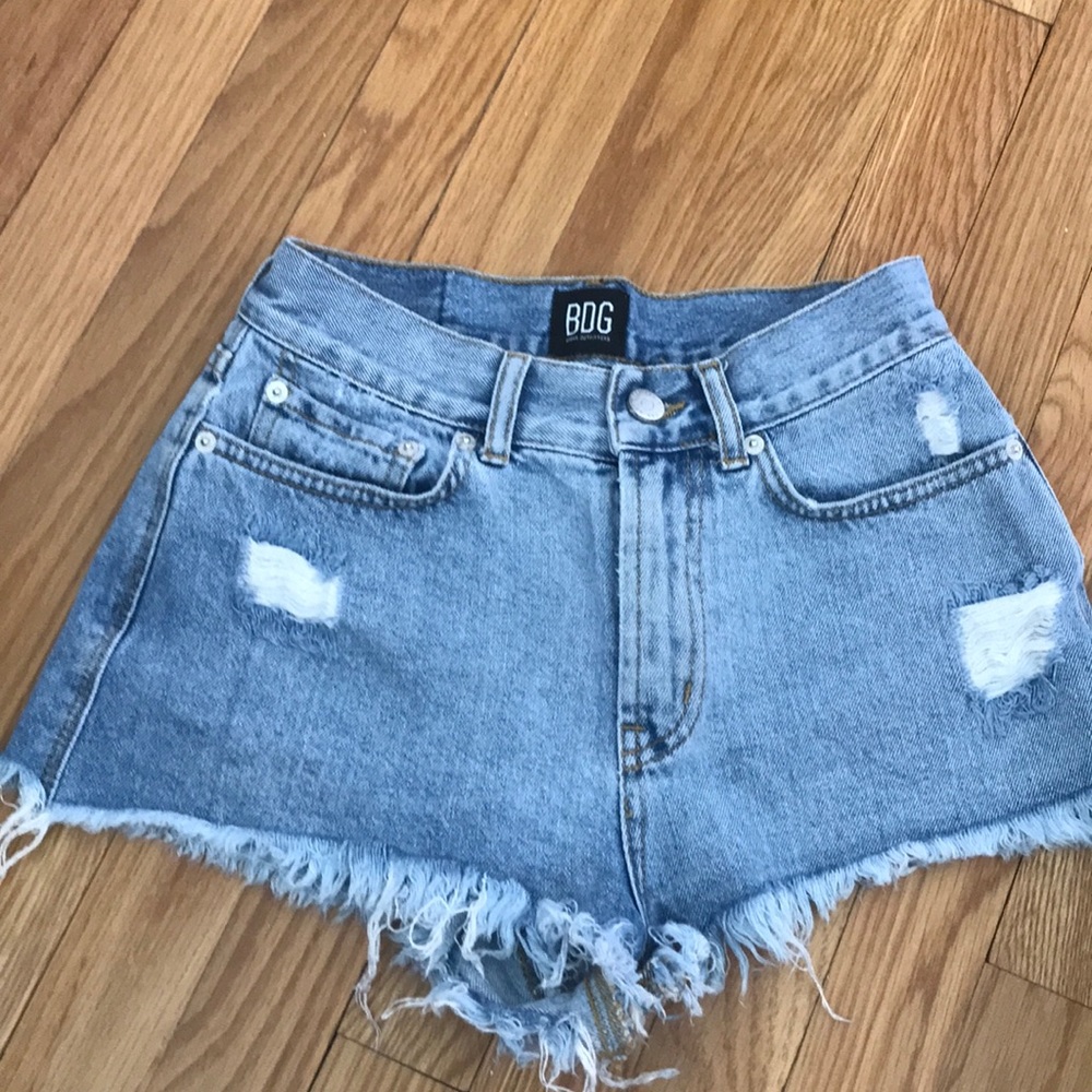 Urban Outfitters BDG denim shorts Size 24